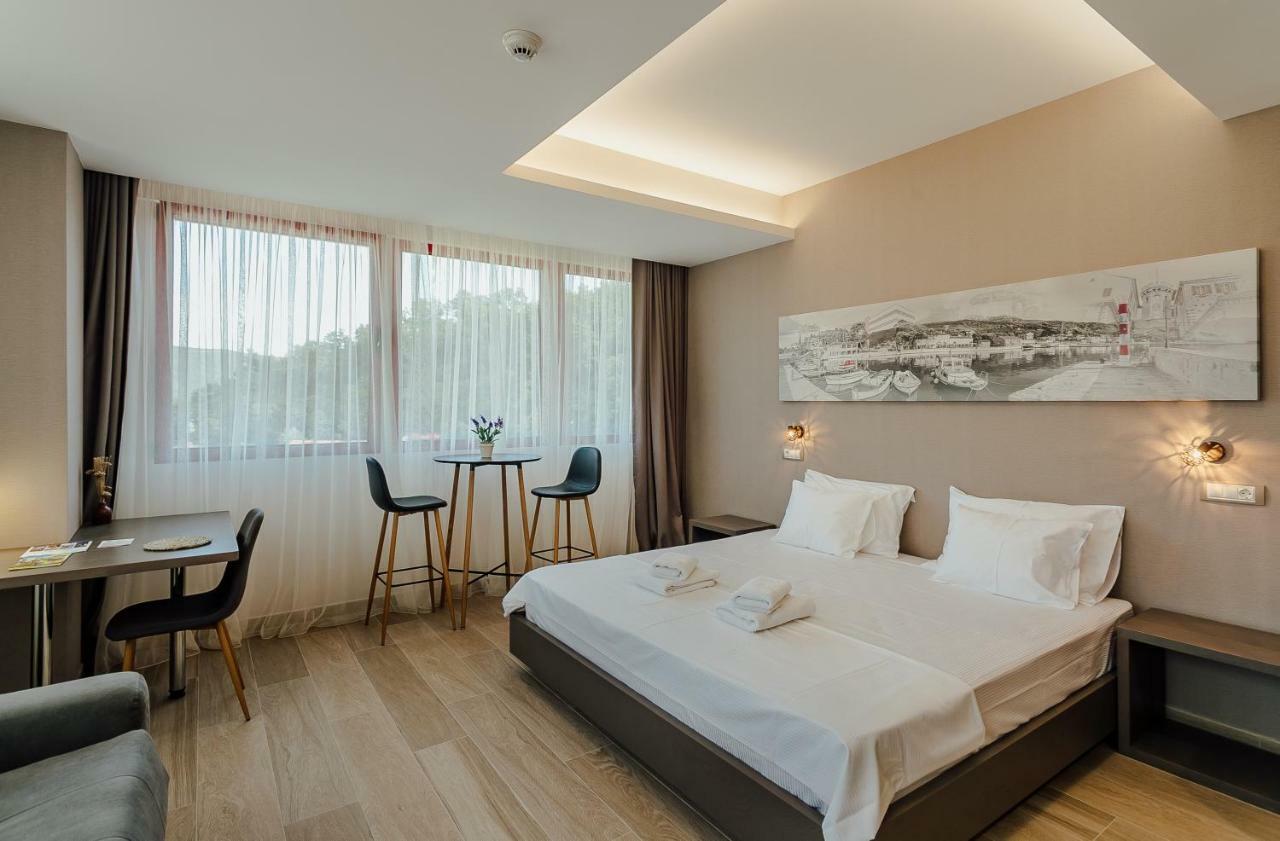 Hotel Centar Novi Herceg Novi Exterior foto
